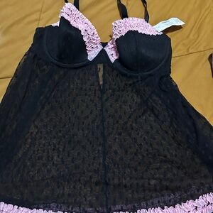 Elegant Black and Pink Lingerie Set